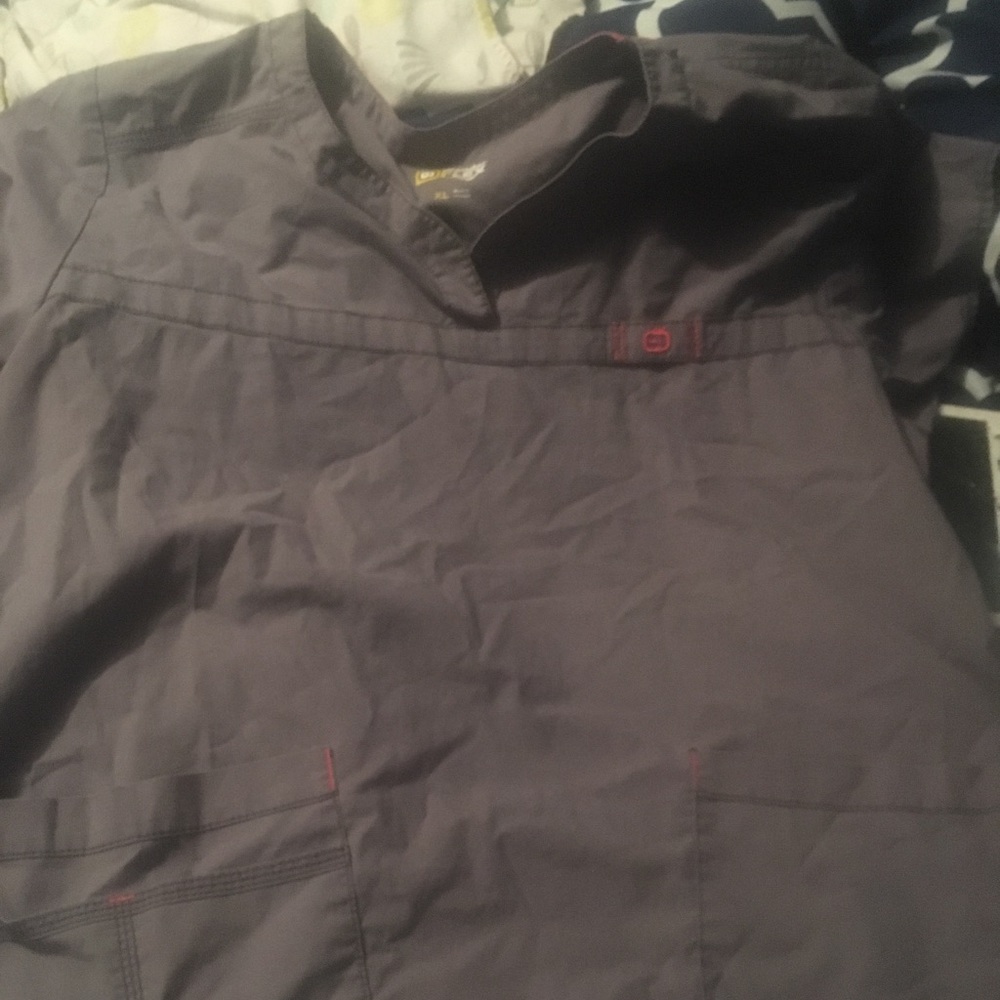 Scrub set